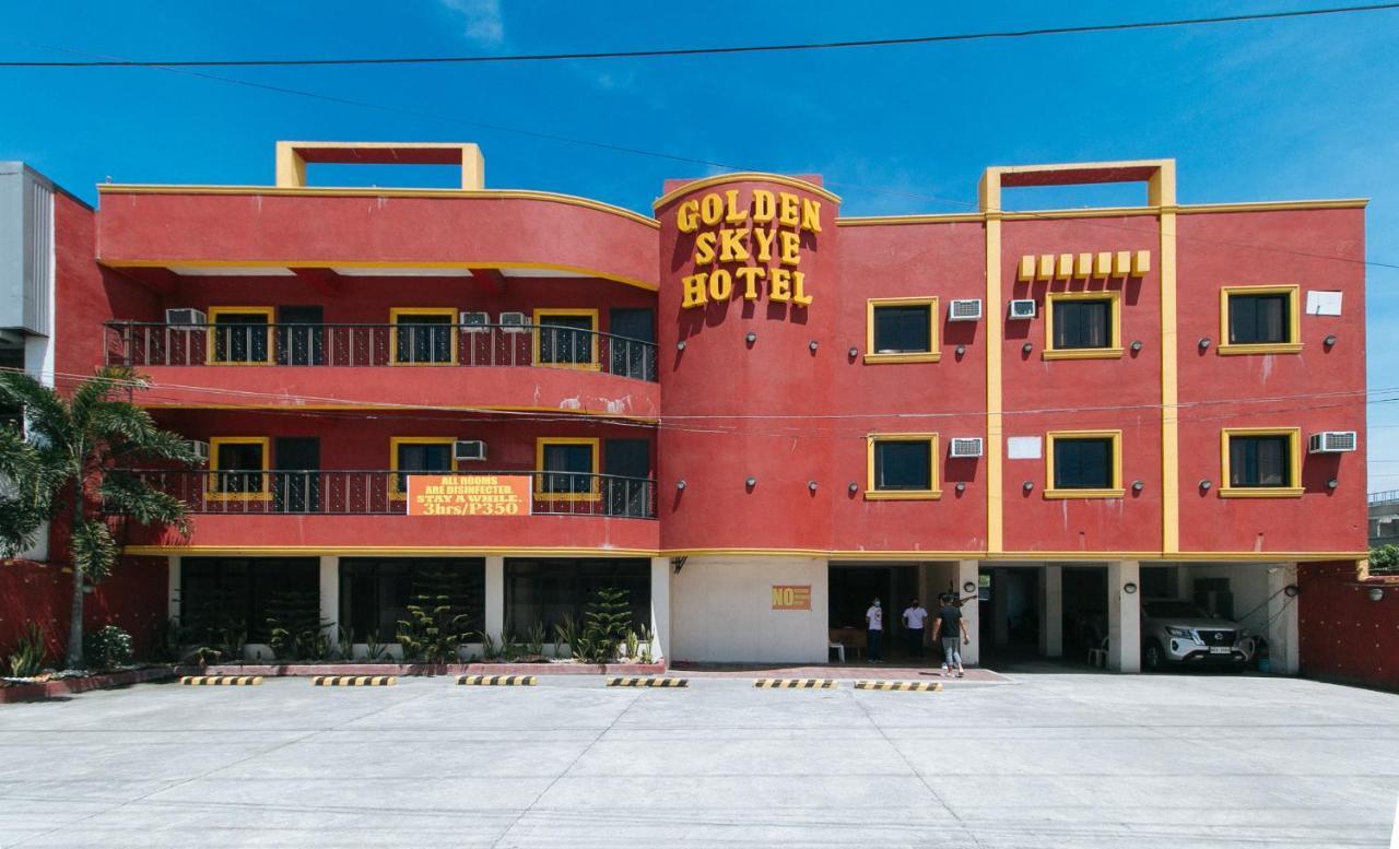 Reddoorz @ Golden Skye Hotel Guagua 外观 照片