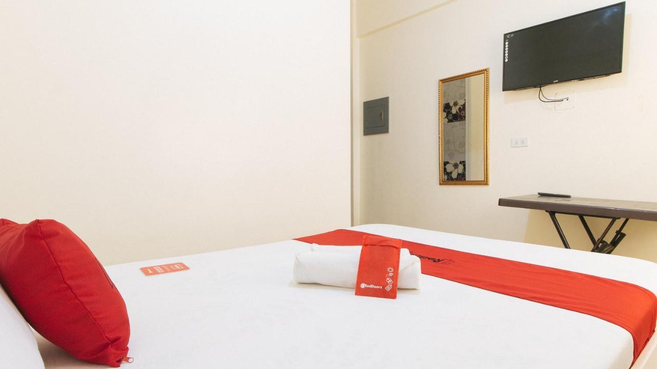 Reddoorz @ Golden Skye Hotel Guagua 外观 照片