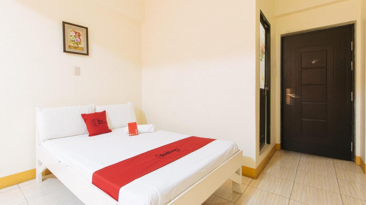 Reddoorz @ Golden Skye Hotel Guagua 外观 照片