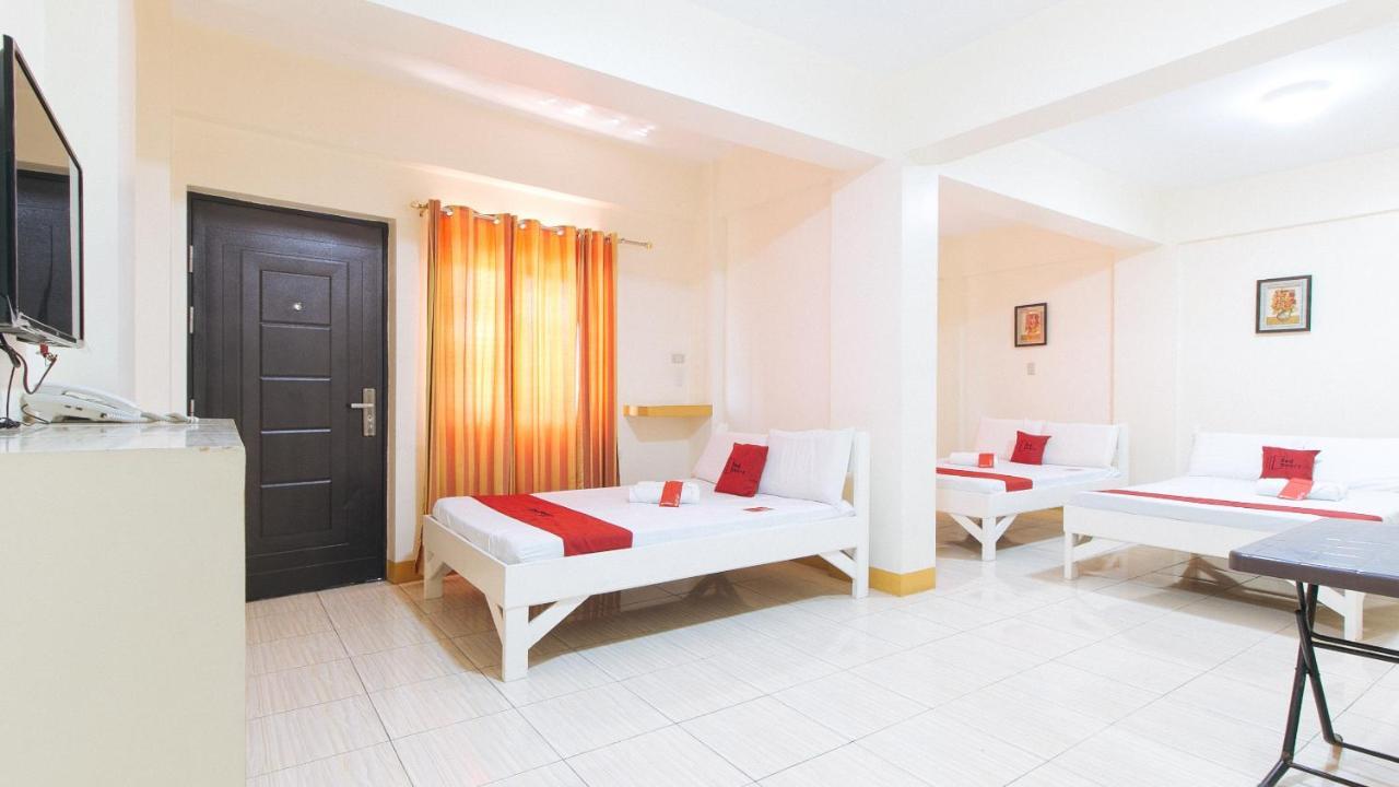 Reddoorz @ Golden Skye Hotel Guagua 外观 照片