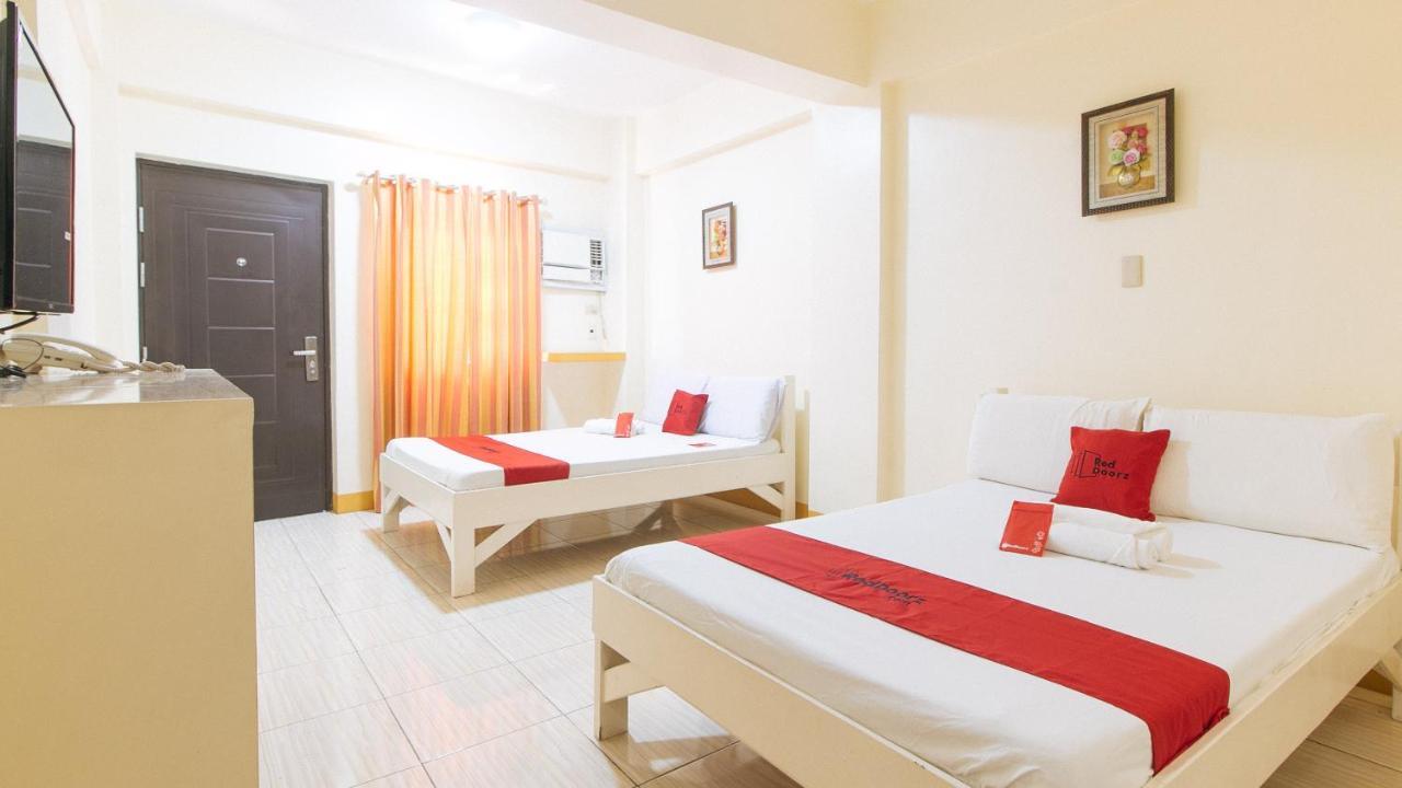 Reddoorz @ Golden Skye Hotel Guagua 外观 照片
