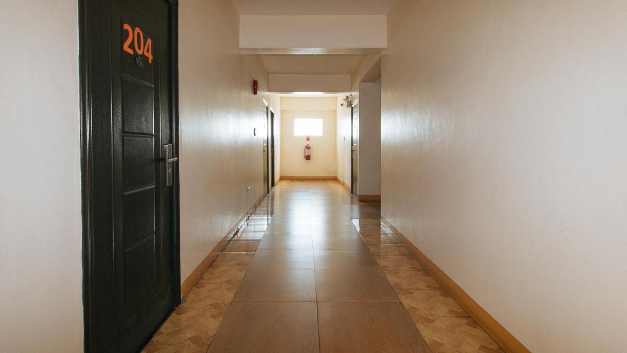 Reddoorz @ Golden Skye Hotel Guagua 外观 照片