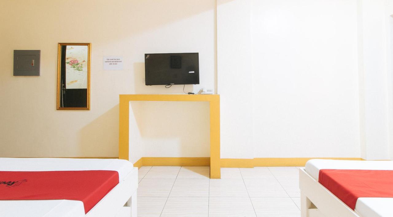 Reddoorz @ Golden Skye Hotel Guagua 外观 照片