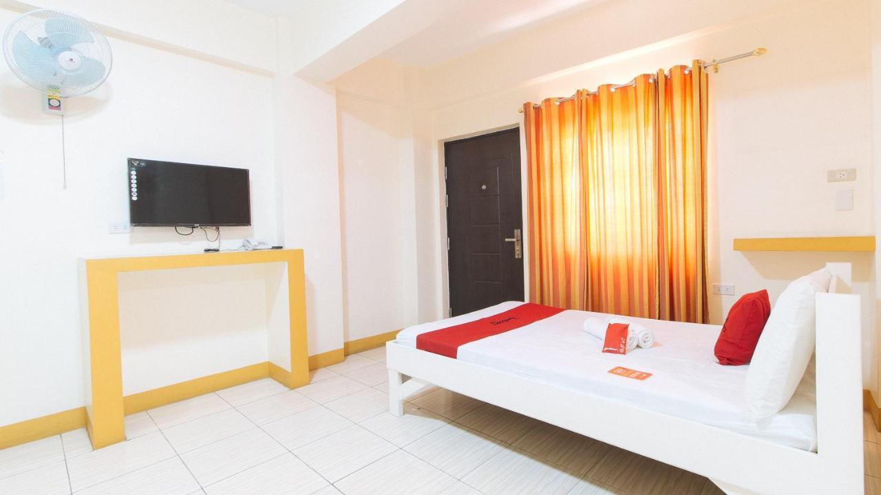 Reddoorz @ Golden Skye Hotel Guagua 外观 照片